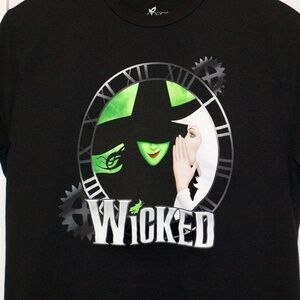 Wicked The Musical Merch T-Shirt Logo Art Galinda Elphaba **Nearly PRISTINE**
